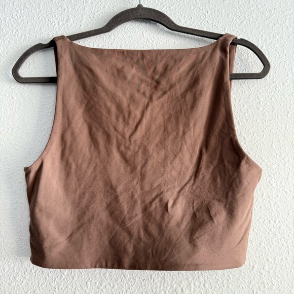 Babaton Aritzia Crop Fitted Tank Top Size L Brown - Picture 2 of 5